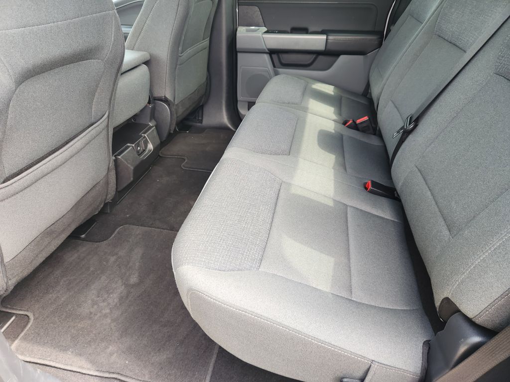 2025 Ford F-150 XLT - Photo 28