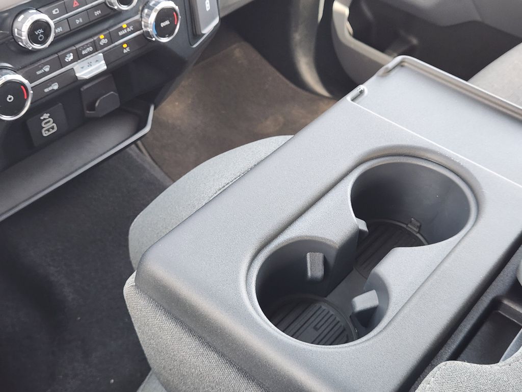2025 Ford F-150 XLT - Photo 19