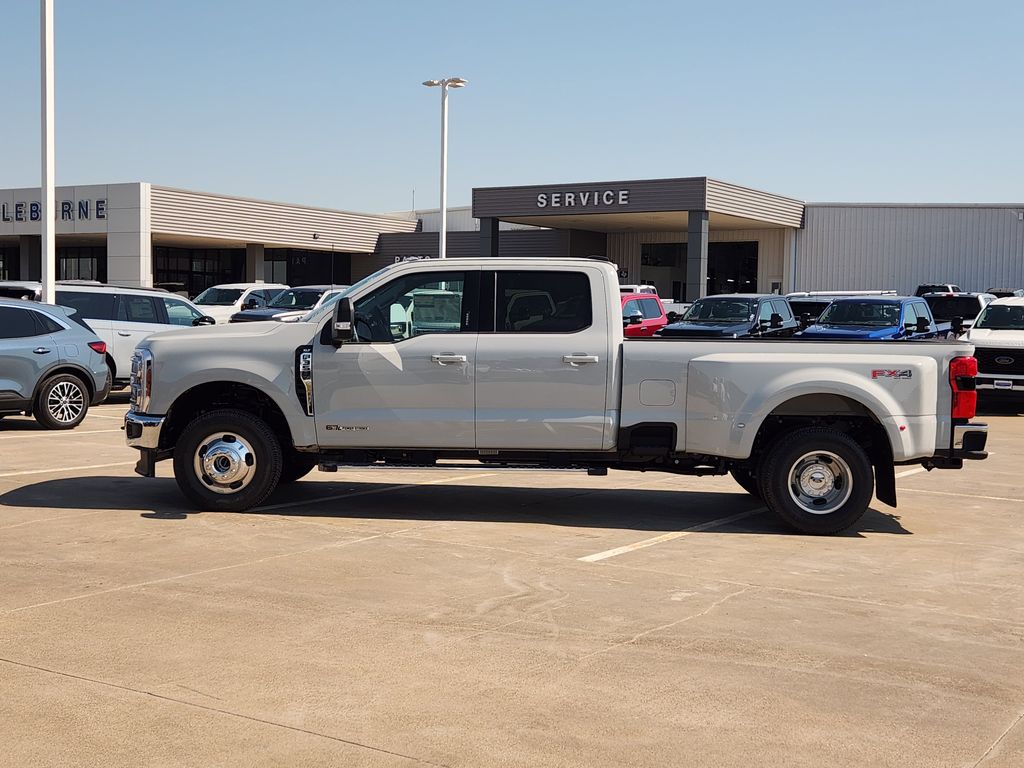 2026 Ford F-350 XLT photo 3