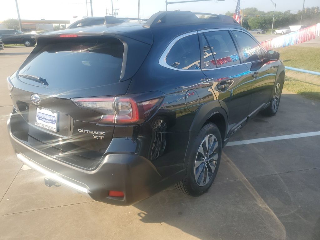 2024 Subaru Outback Limited XT photo 2
