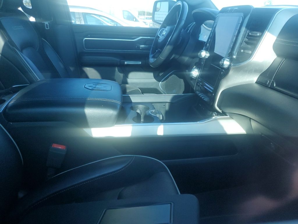 2019 Ram 1500 Laramie photo 3