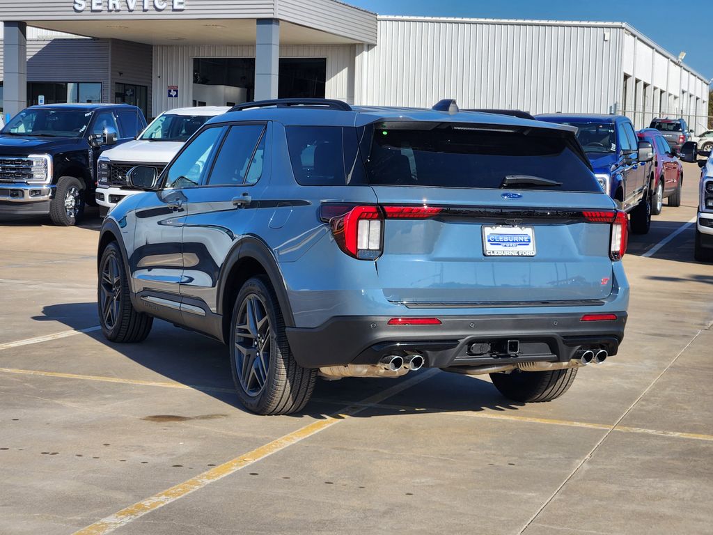 2026 Ford Explorer ST photo 4