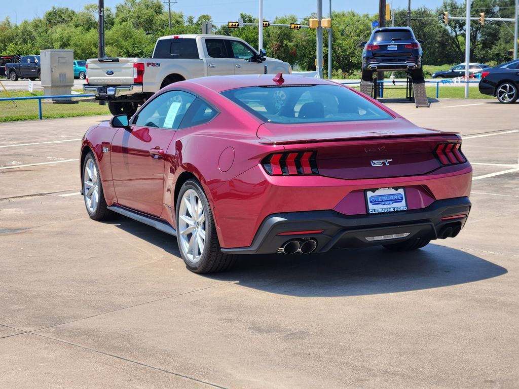 2025 Ford Mustang GT Premium photo 4