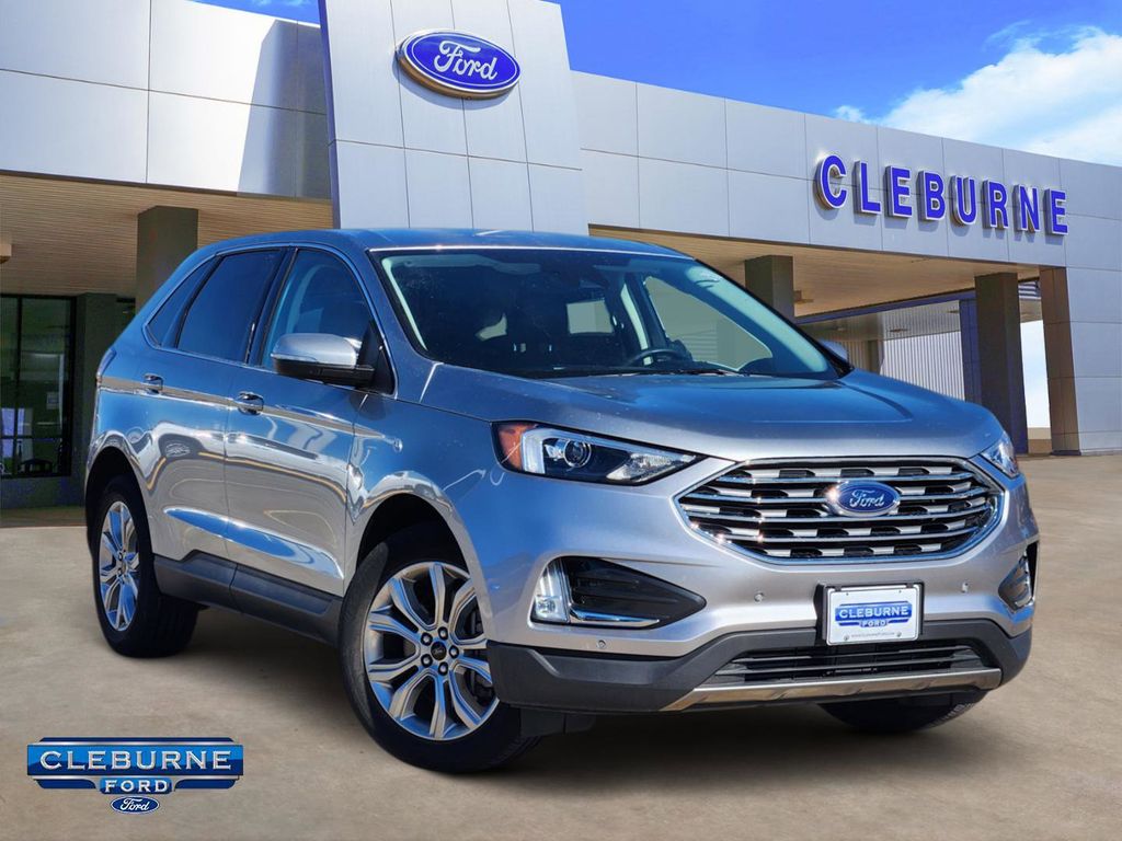 2024 Ford Edge Titanium's photo