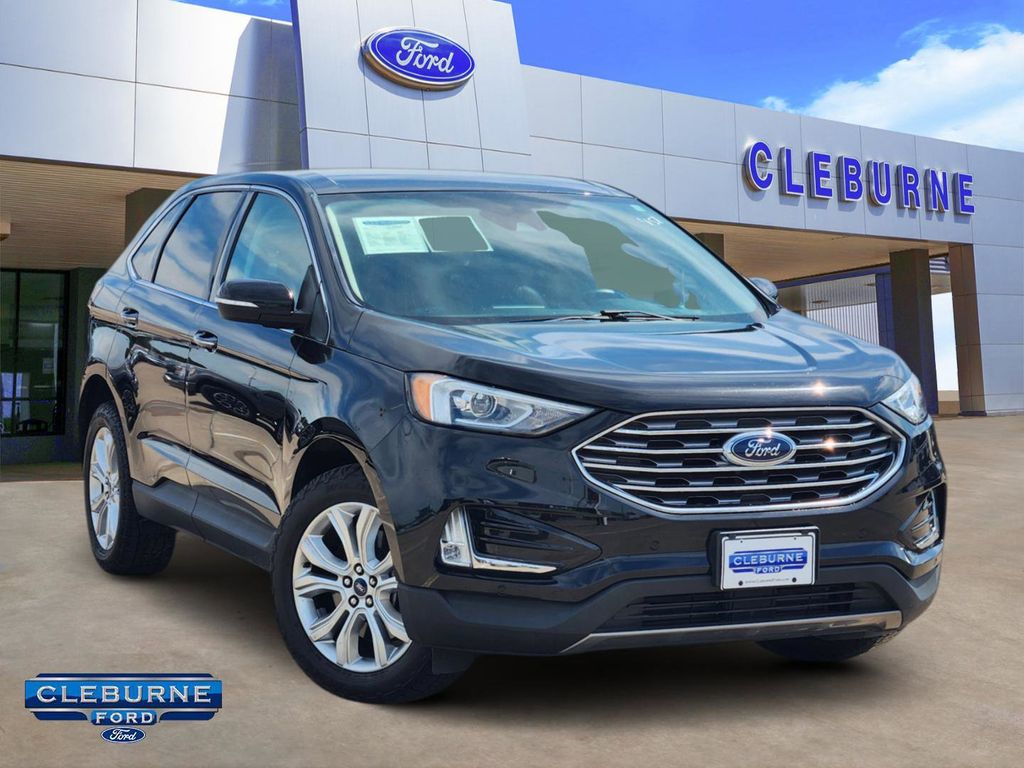 2021 Ford Edge Titanium's photo