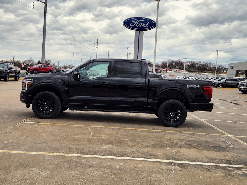 2025 Ford F-150 Lariat photo 3