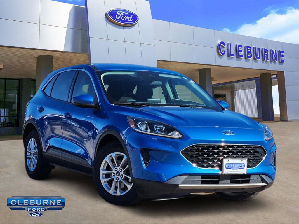 2021 Ford Escape SE's photo
