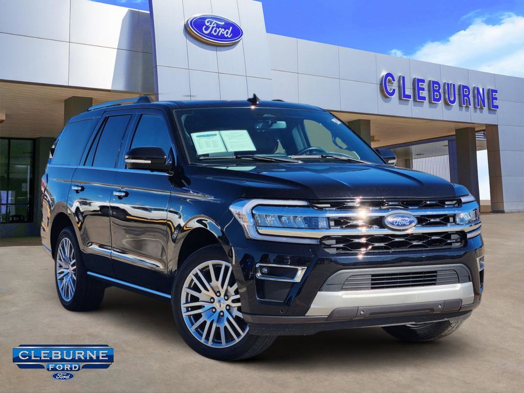 2024 Ford Expedition Limited's photo