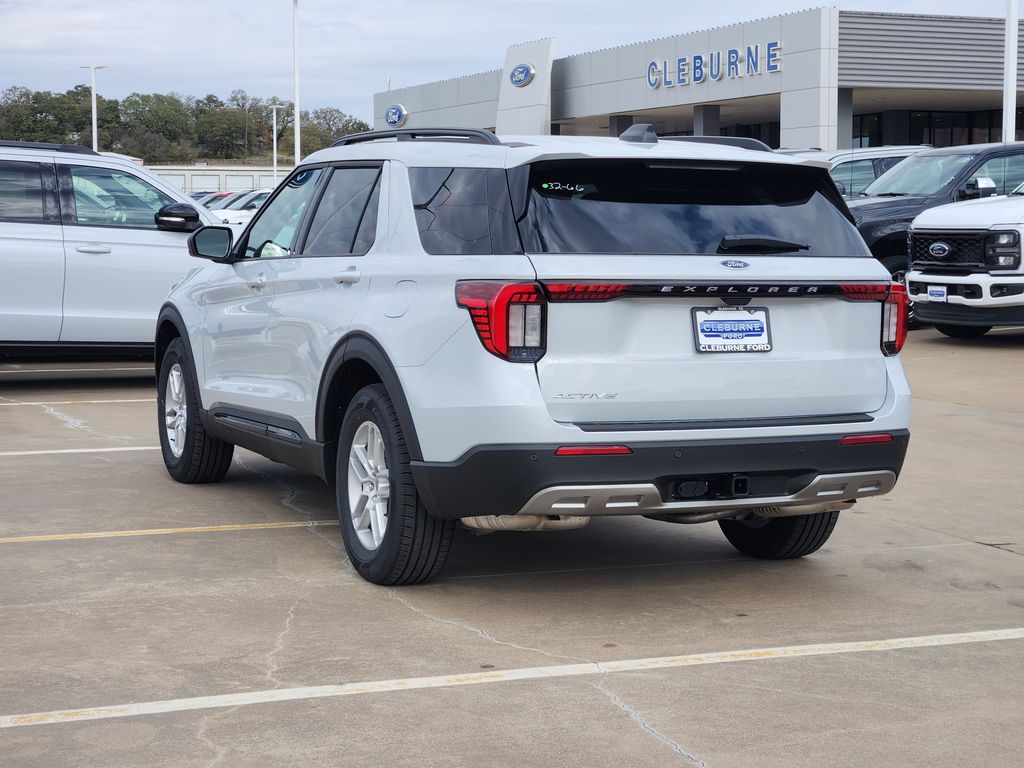 2026 Ford Explorer photo 2