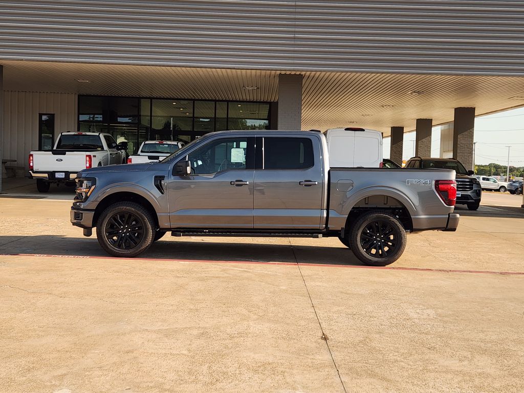 2025 Ford F-150 XLT photo 3