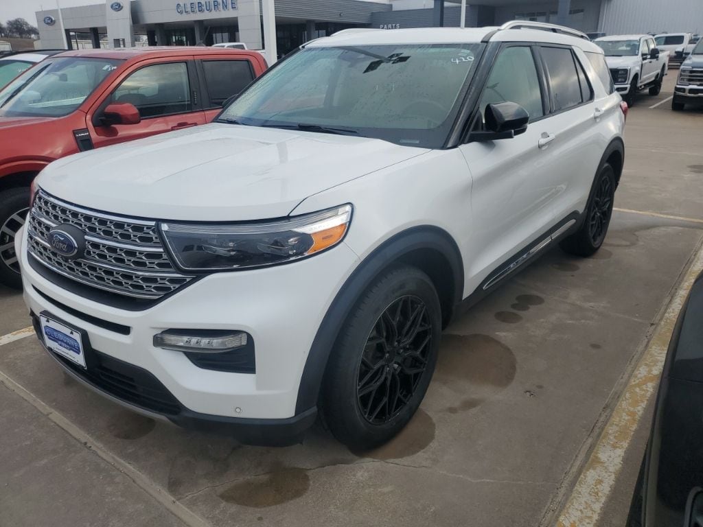 2021 Ford Explorer Limited's photo