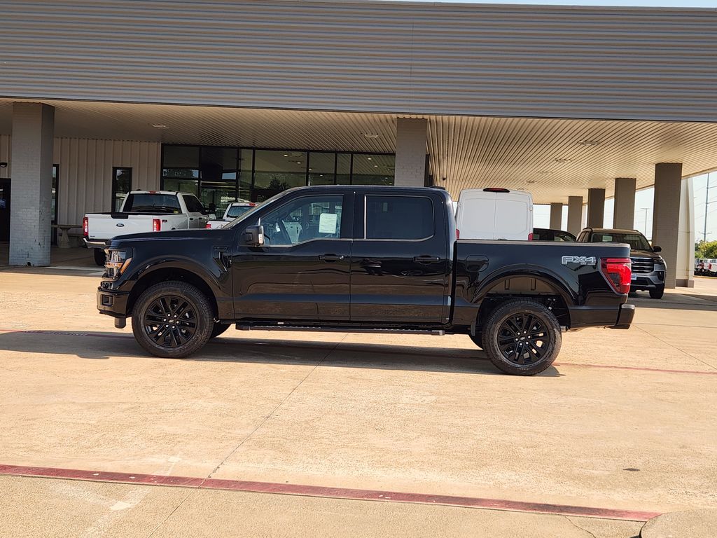 2025 Ford F-150 XLT photo 2