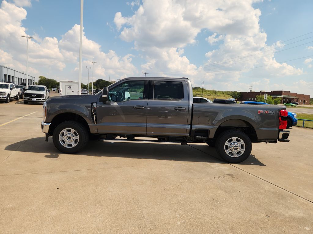 2026 Ford F-250 XLT photo 3