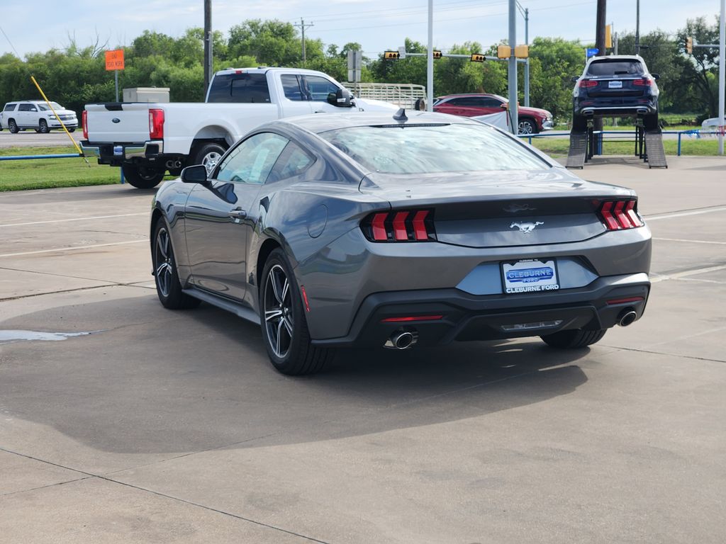 2025 Ford Mustang EcoBoost photo 4