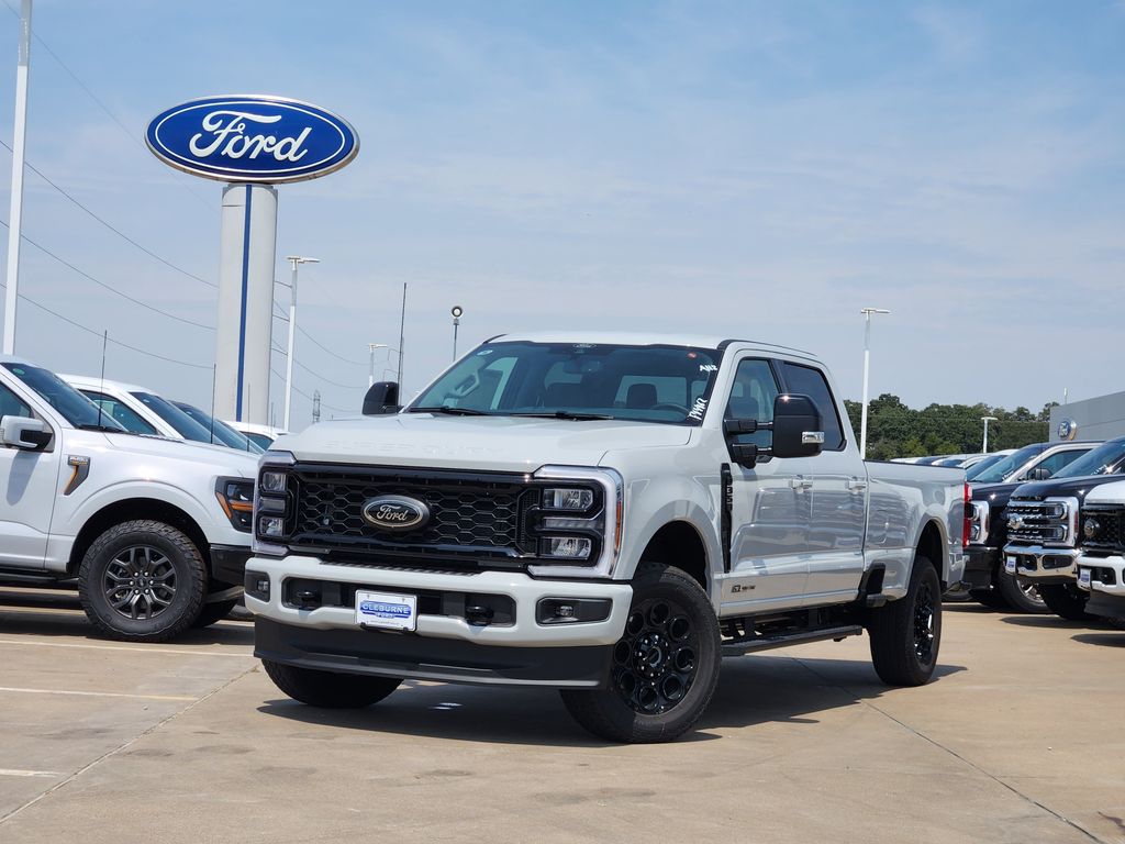 2026 Ford F-350 Lariat photo 2