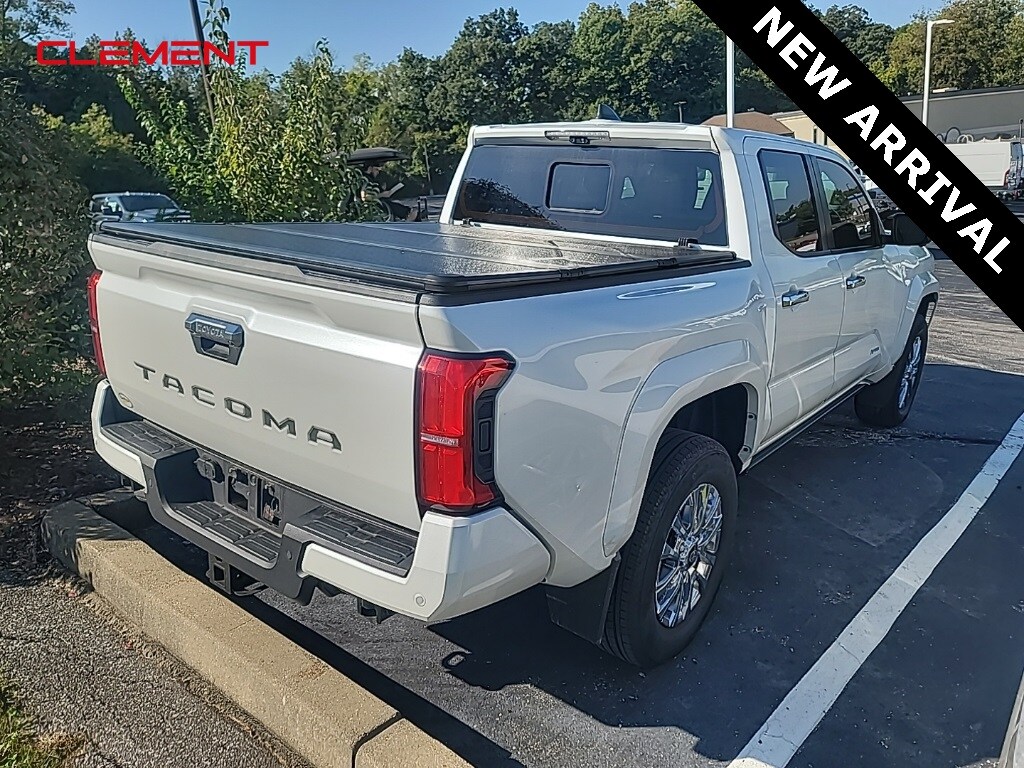 2025 Toyota Tacoma Limited photo 4