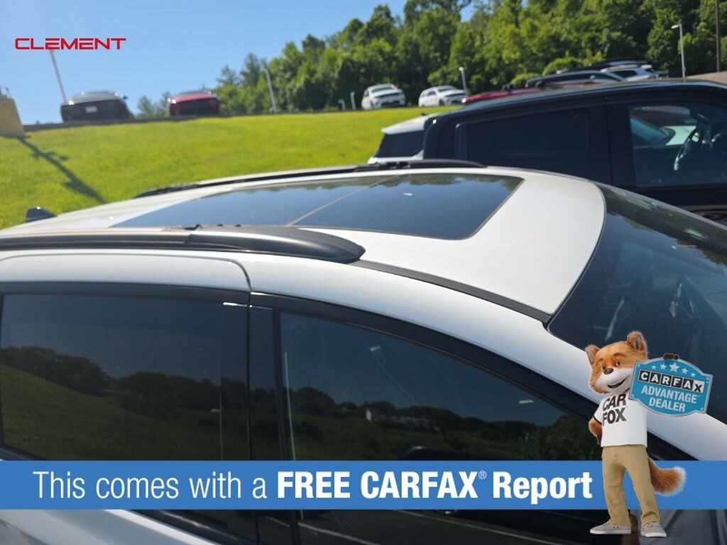 Used 2025 Chrysler Pacifica Limited Van Passenger Van