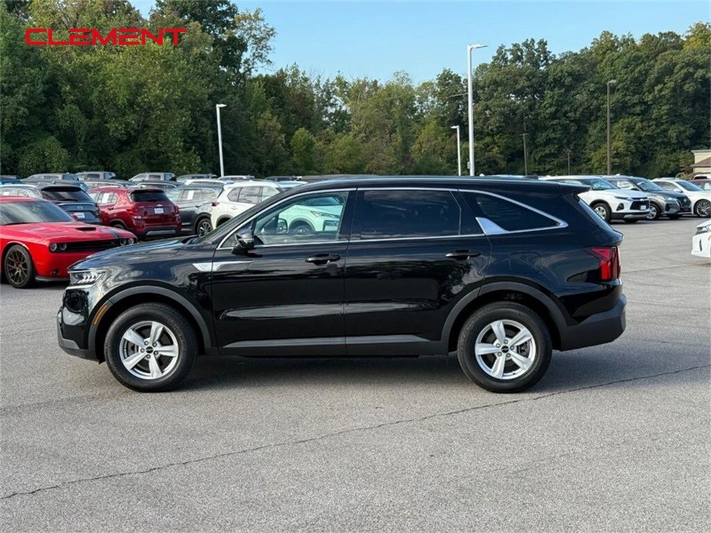 Certified 2023 Kia Sorento LX SUV