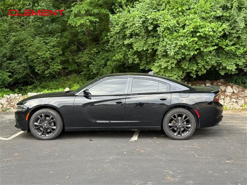 Used 2022 Dodge Charger SXT with VIN 2C3CDXJG7NH115613 for sale in Columbia, IL