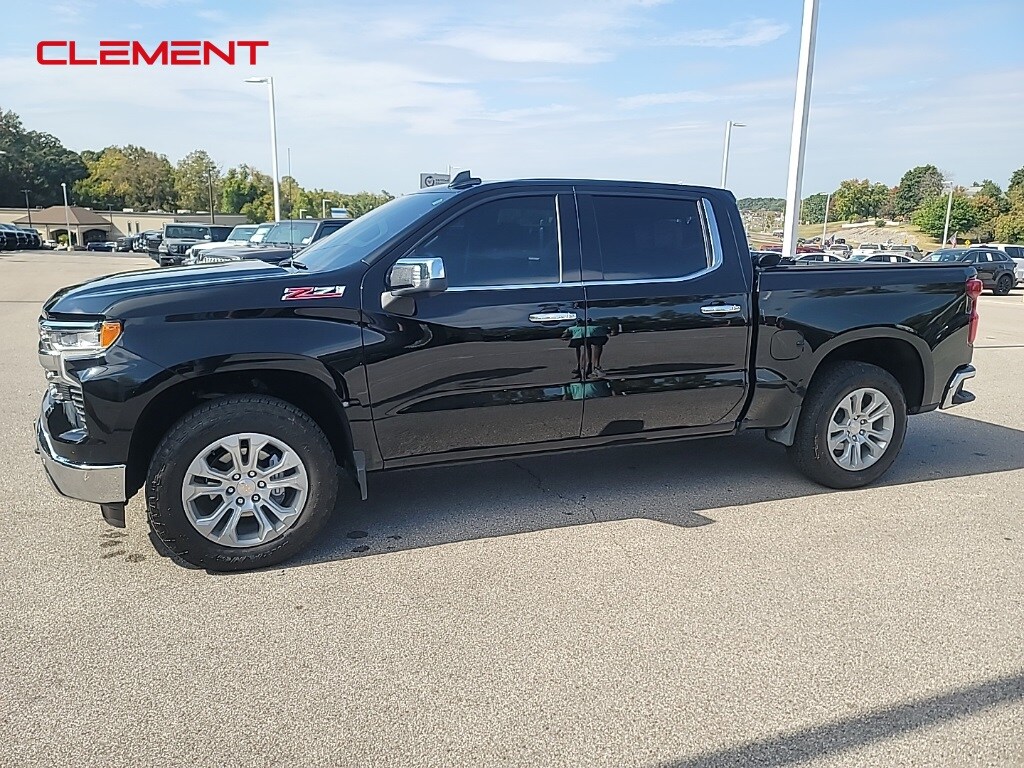 2025 Chevrolet Silverado 1500 LTZ photo 3