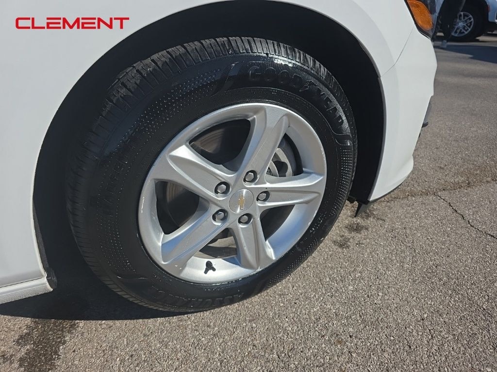 Used 2024 Chevrolet Malibu LS w/1LS Sedan