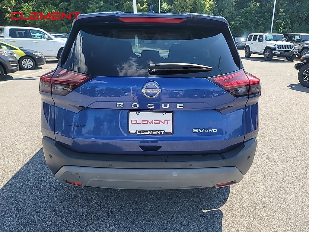2023 Nissan Rogue SV photo 3