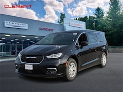 2026 Chrysler Pacifica Select Passenger Van