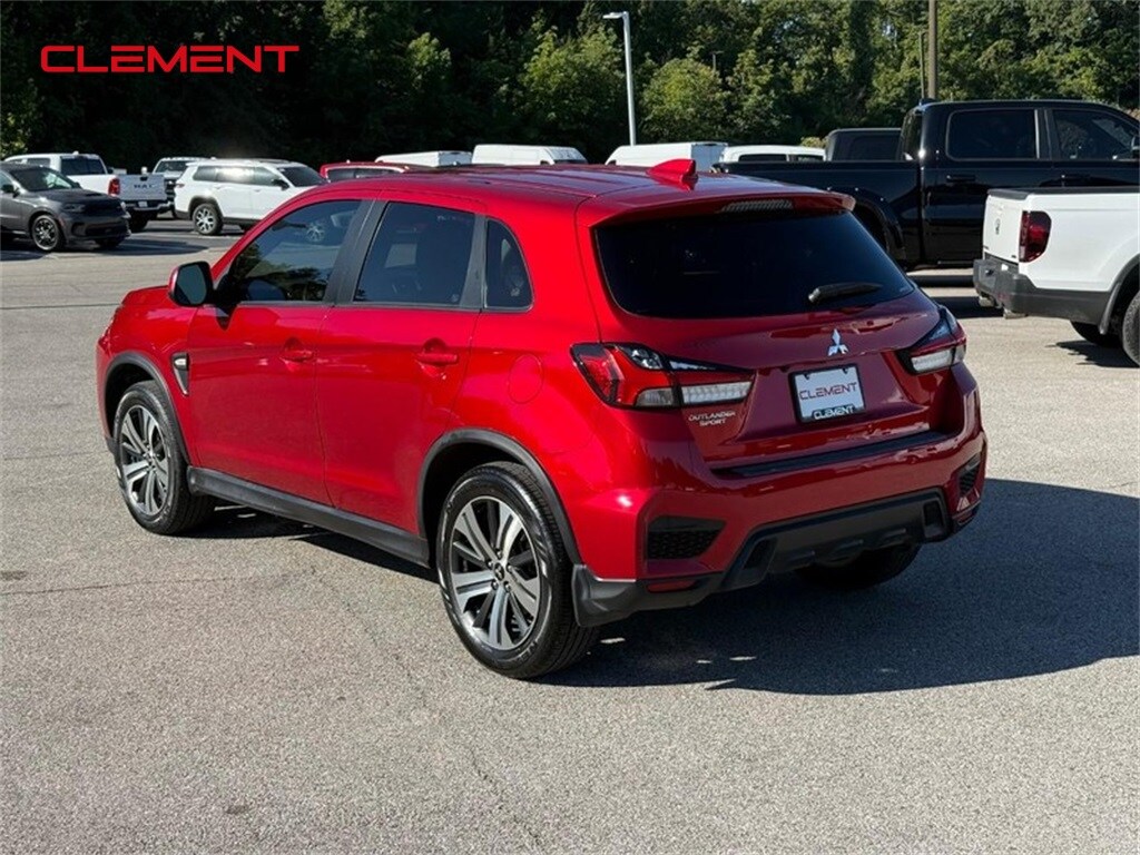 2023 Mitsubishi Outlander Sport ES photo 3