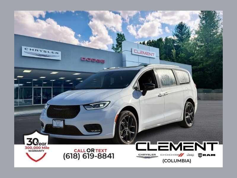 2026 Chrysler Pacifica Limited's photo