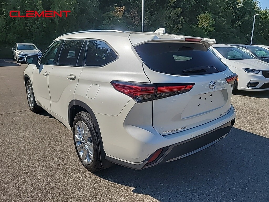 2021 Toyota Highlander Limited photo 4