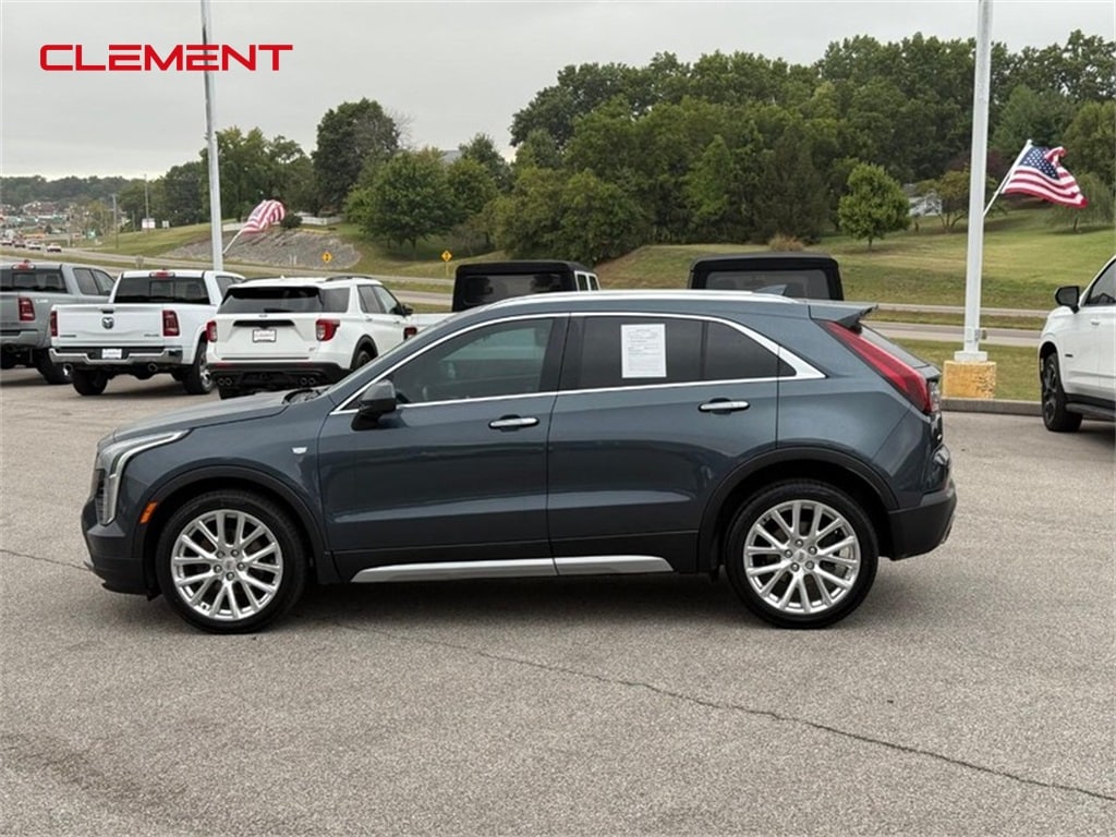 Used 2020 Cadillac XT4 Premium Luxury with VIN 1GYFZDR41LF053394 for sale in Columbia, IL