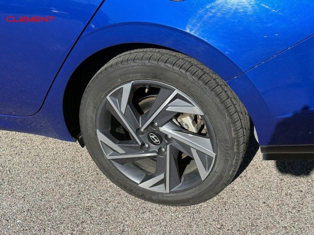 Used 2025 Hyundai Elantra Limited Sedan