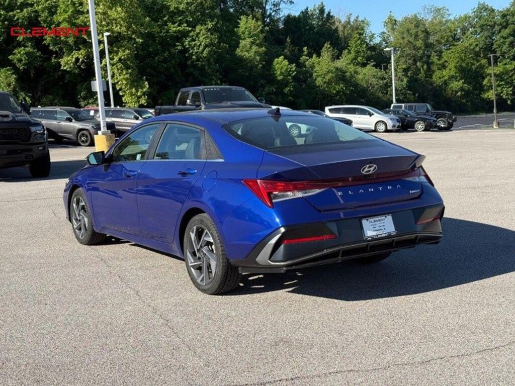 Used 2025 Hyundai Elantra Limited Sedan