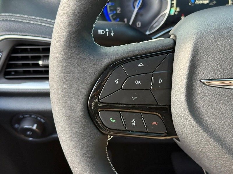 2026 Chrysler Pacifica Limited - Photo 19