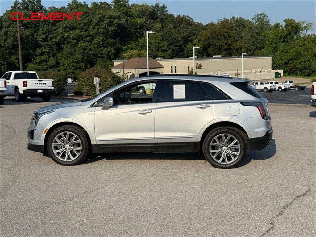 2020 Cadillac XT5 Sport photo 2