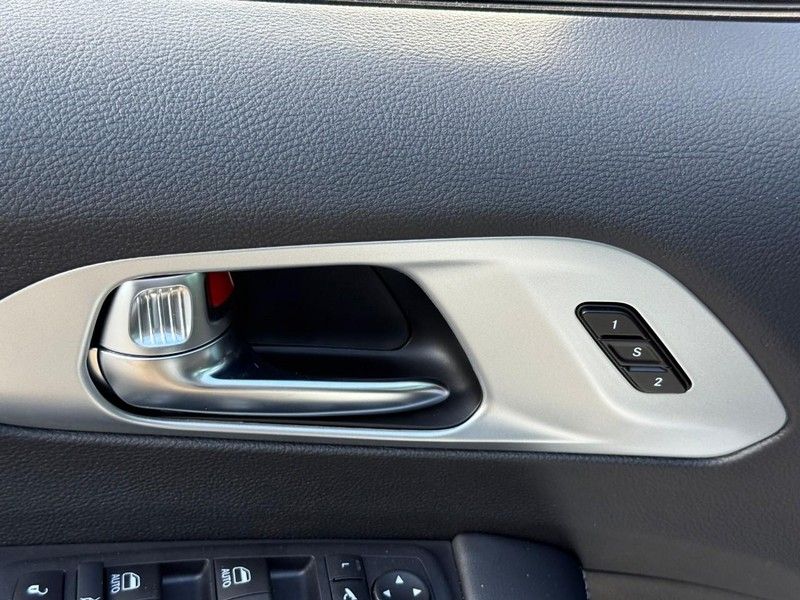 2026 Chrysler Pacifica Limited - Photo 16