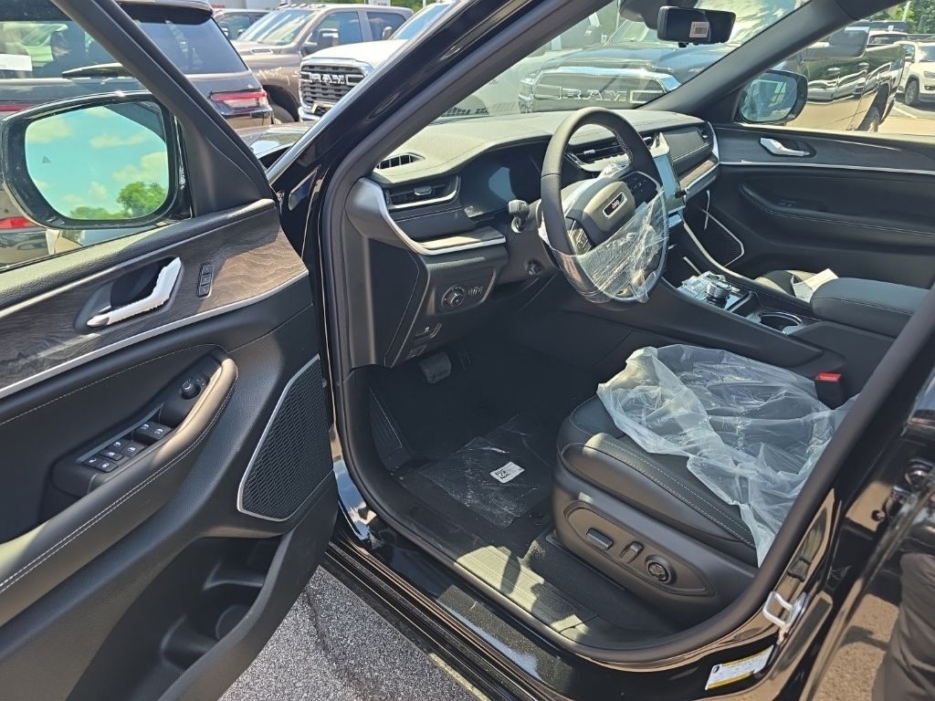 New 2026 Jeep Grand Cherokee Limited Reserve Sport Utility