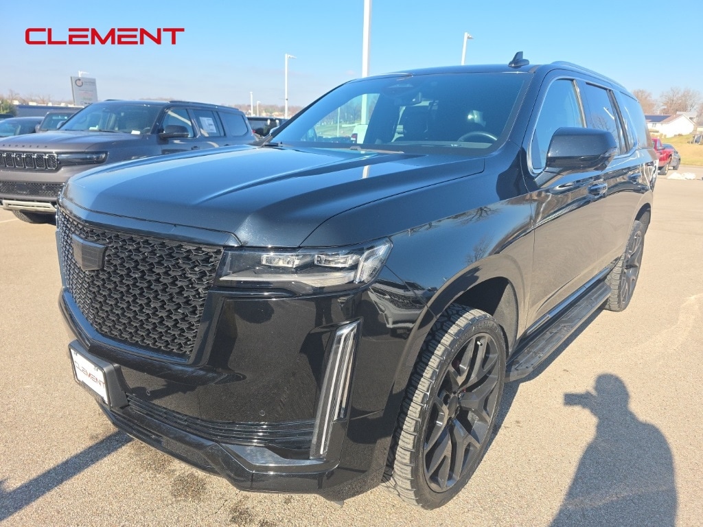 2022 Cadillac Escalade Luxury's photo