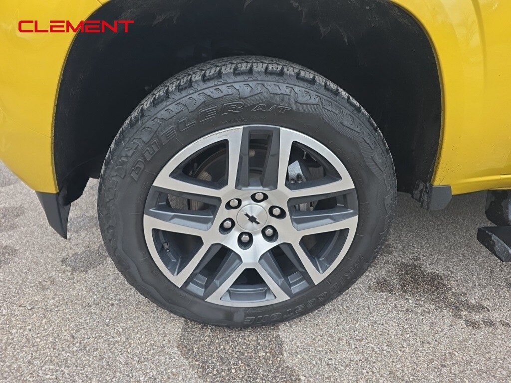 2023 Chevrolet Colorado Z71 photo 2