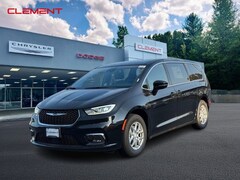 2026 Chrysler Pacifica Select Passenger Van