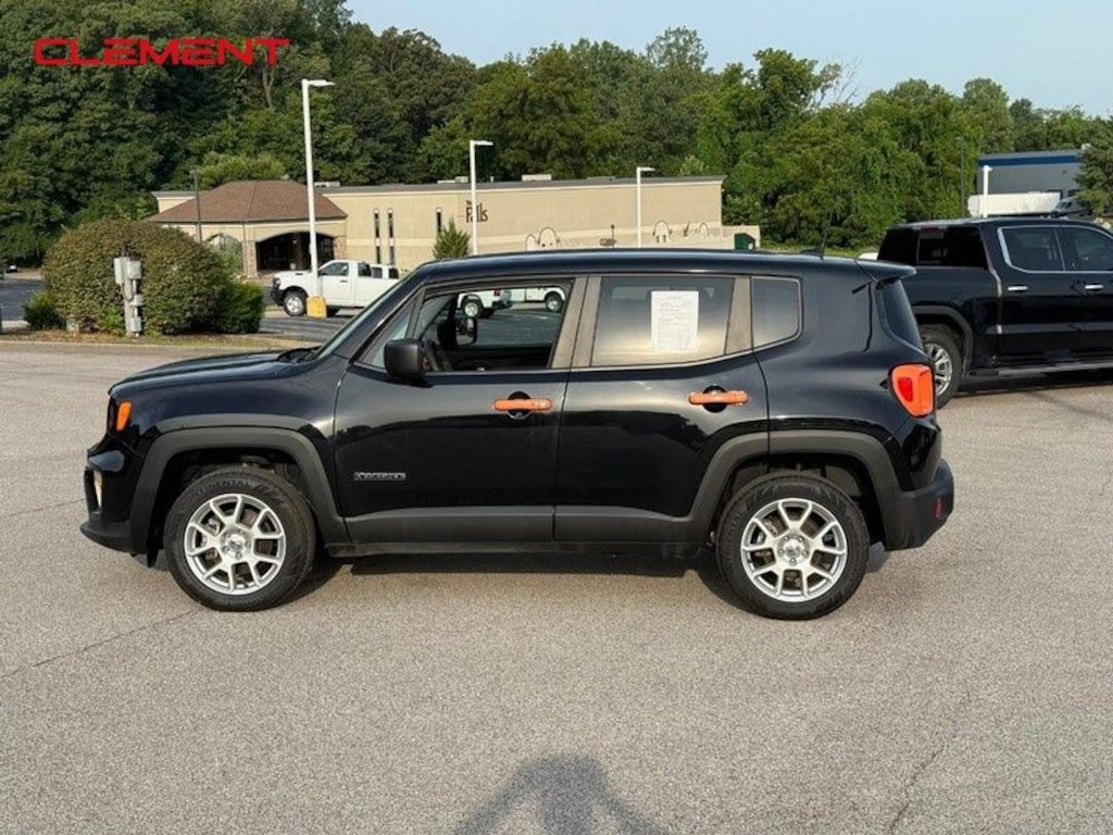 Used 2023 Jeep Renegade Latitude SUV