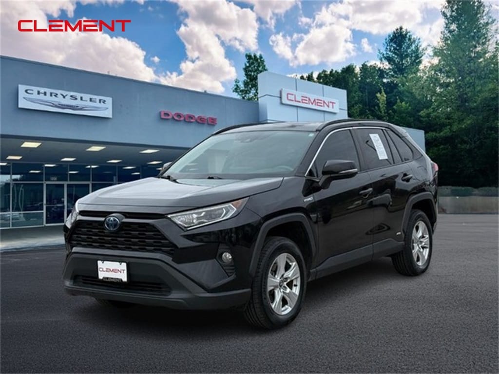 2020 Toyota RAV4 XLE's photo