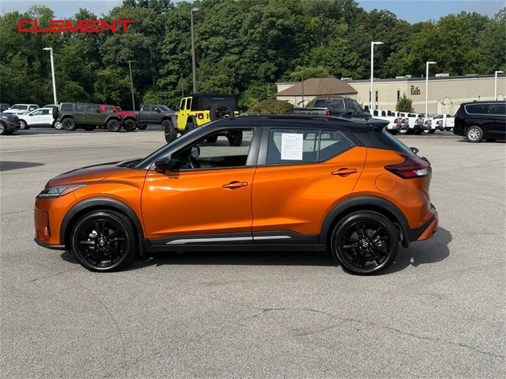 2024 Nissan Kicks SR photo 2
