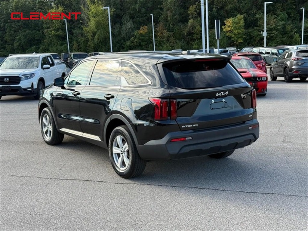 Certified 2023 Kia Sorento LX SUV