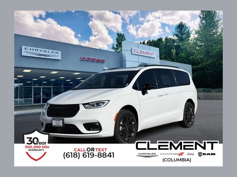 2026 Chrysler Pacifica Limited AWD's photo