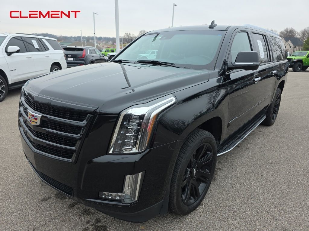 2019 Cadillac Escalade ESV Luxury's photo