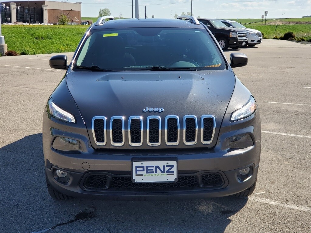 Used 2015 Jeep Cherokee Latitude with VIN 1C4PJMCS4FW529277 for sale in Rochester, Minnesota