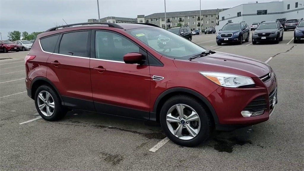 Used 2014 Ford Escape SE with VIN 1FMCU0GX5EUA37254 for sale in Rochester, Minnesota