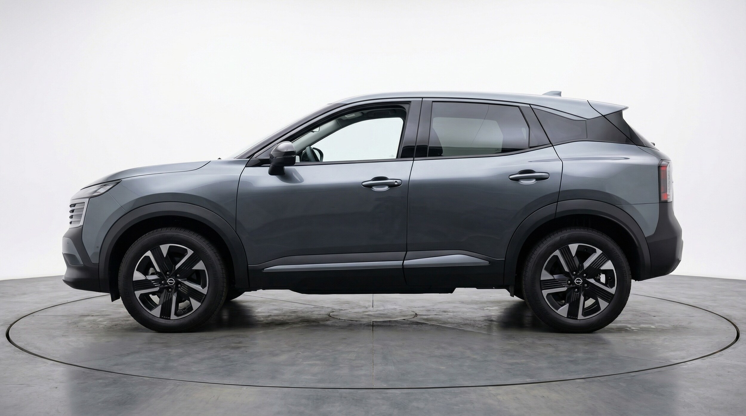 Thumbnail: 2026 Nissan Kicks - 4