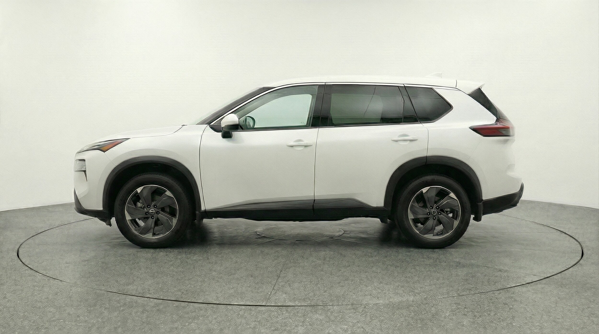 Thumbnail: 2025 Nissan Rogue - 4